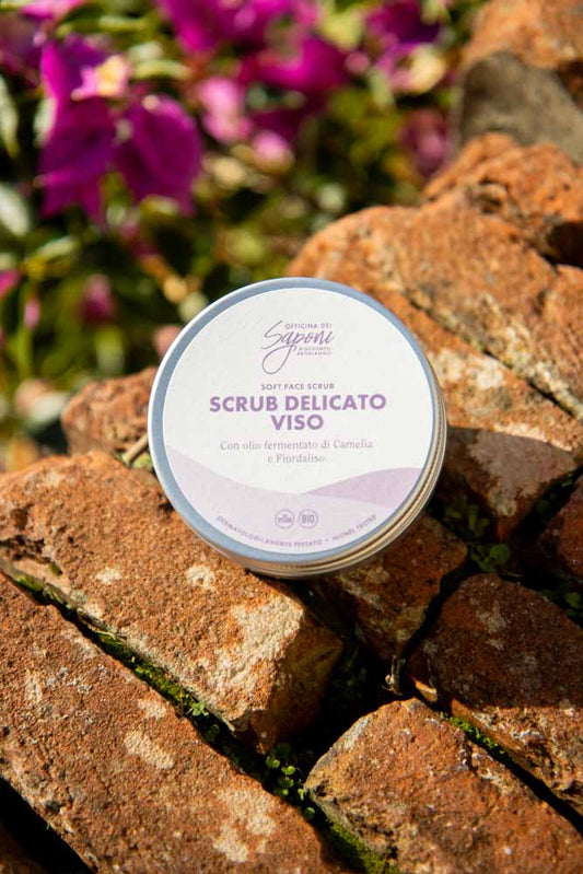 Scrub solido viso delicato